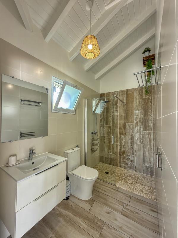 27.Location villa 2 chambres piscine vue mer Le Gosier Guadeloupe